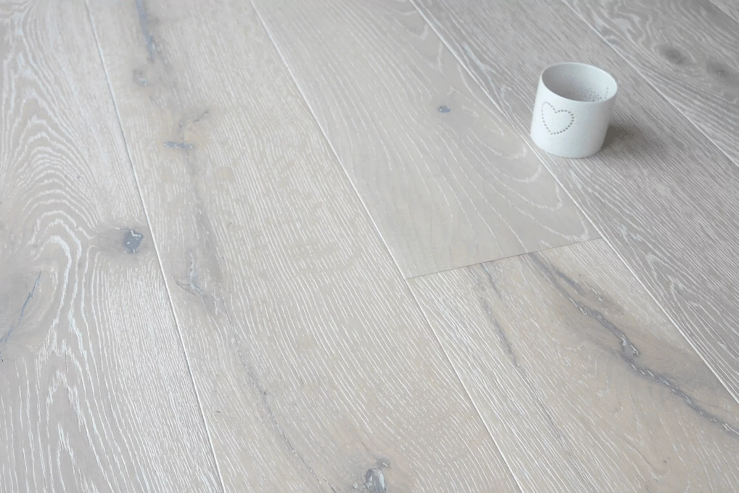 Engineered Oak Ash White Brushed Lacquered Wood Flooring - 20mm x 6mm x 190mm - Image 2