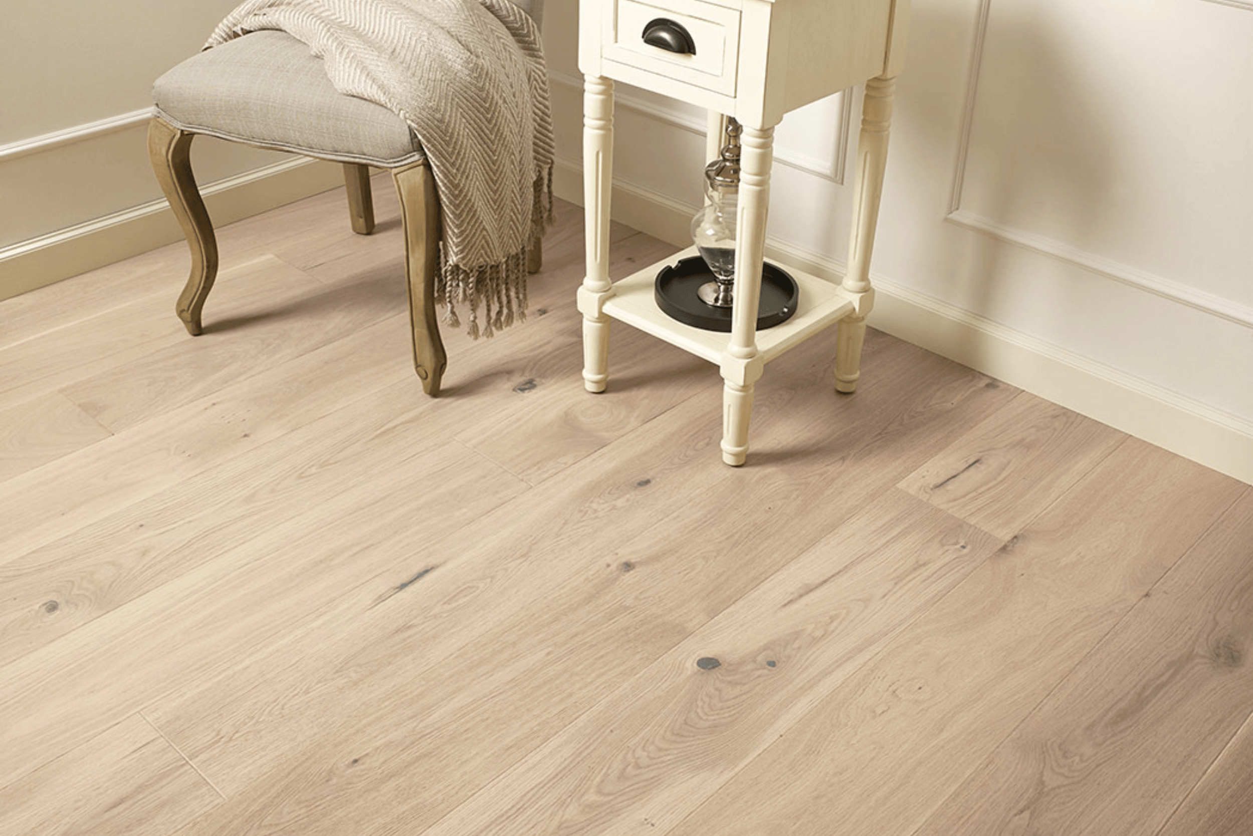 Engineered Oak Unfinished Wood Flooring - 14mm x 3mm x 190mm - Image 2