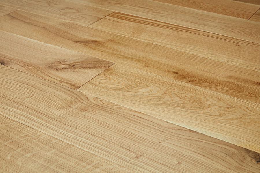 Galleria Professional Engineered European Rustic Oak Flooring Brushed & Oiled - 20mm x 6mm x 190mm - Image 2