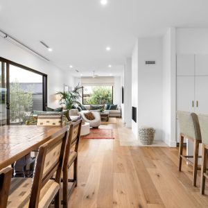 Engineered Oak Brushed UV Oiled Wood Flooring - 14mm x 3mm x 190mm