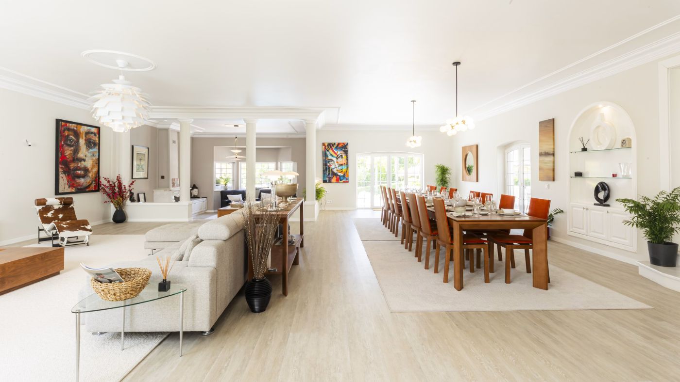 Comparing Wood Species: Oak, Walnut, Ash, and Maple Durability Ratings